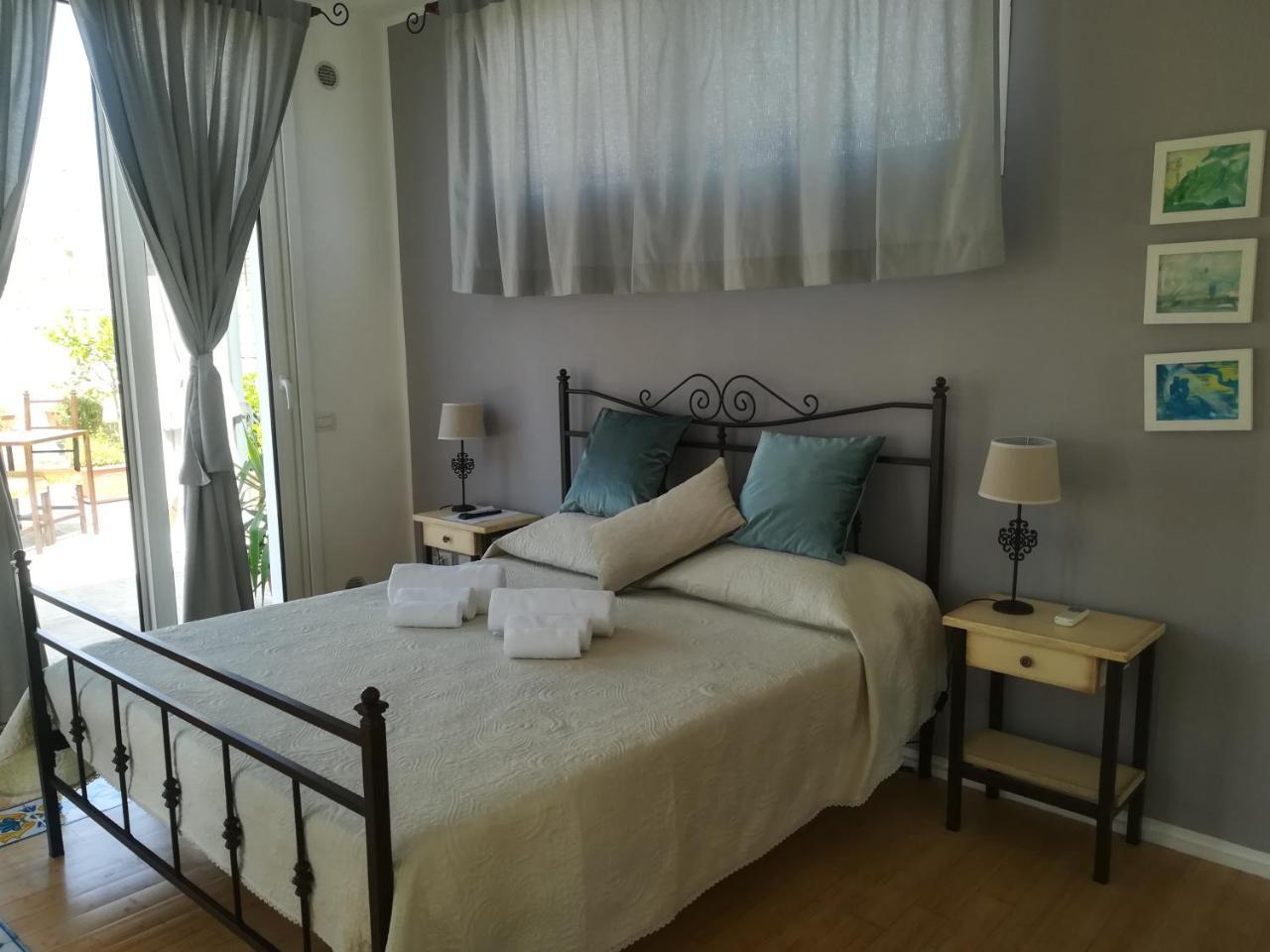 Bed and Breakfast Dimora Dell'Artista Lecce Zewnętrze zdjęcie