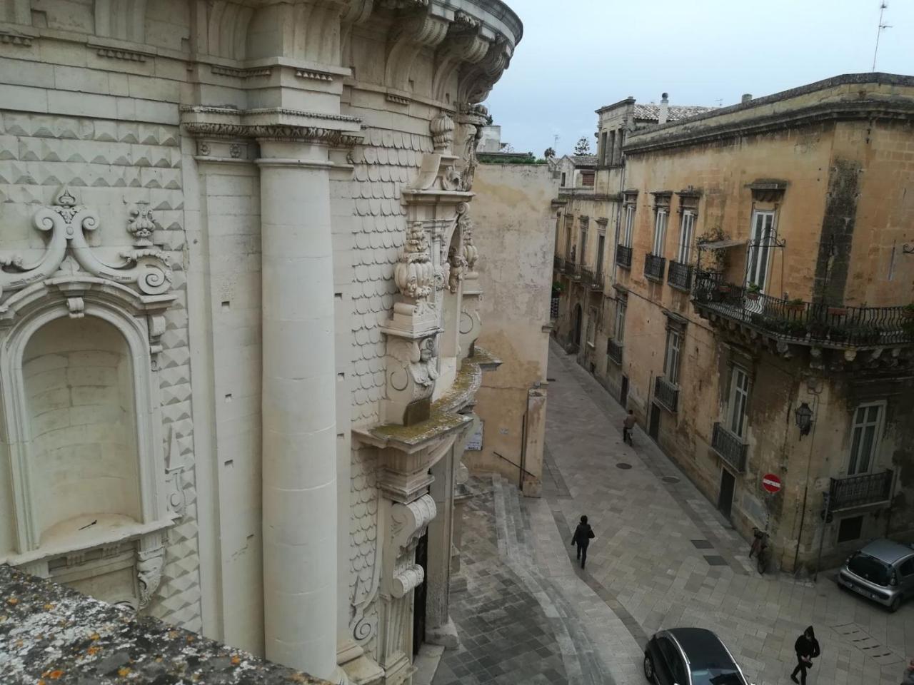 Bed and Breakfast Dimora Dell'Artista Lecce Zewnętrze zdjęcie
