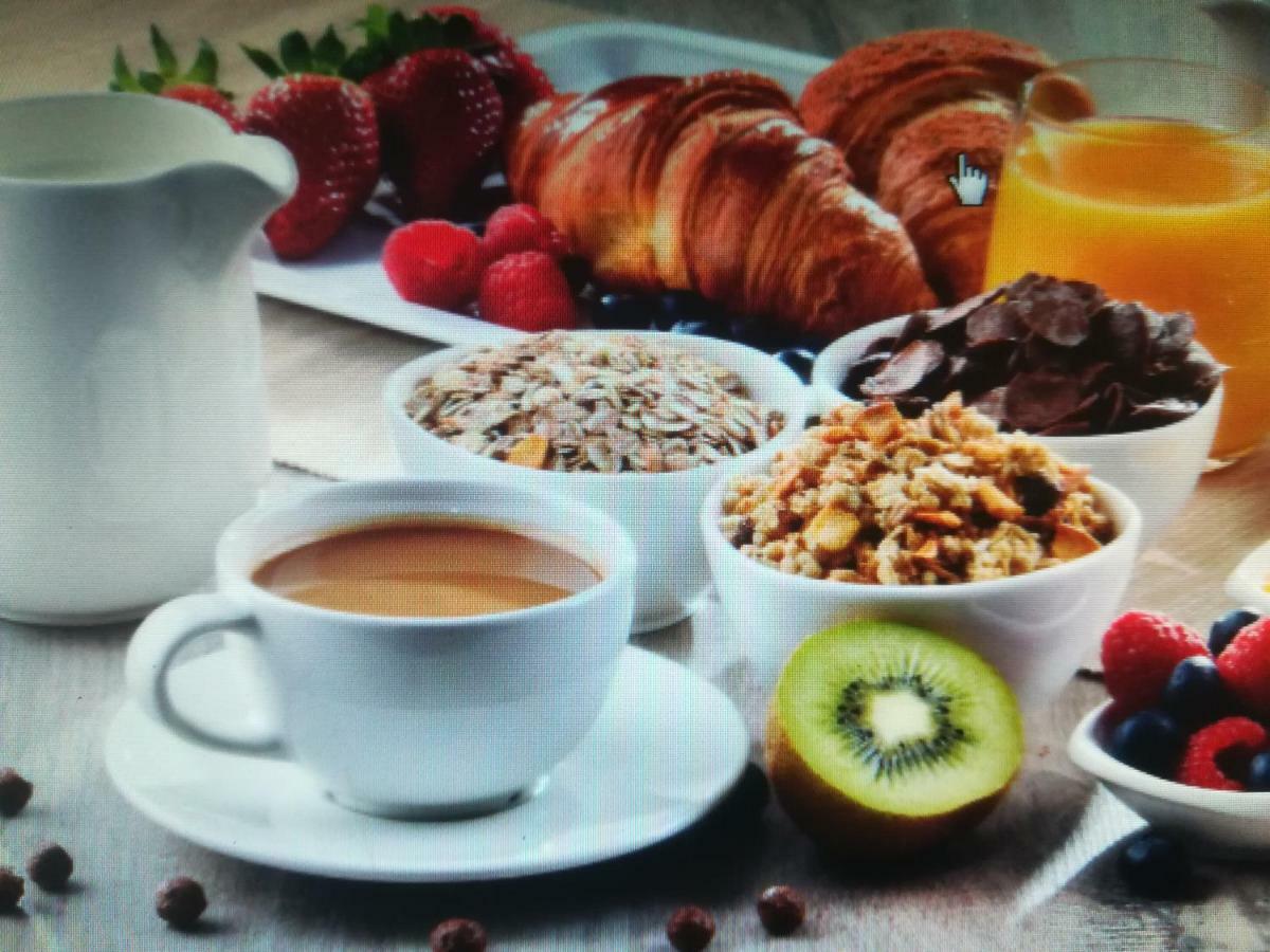 Bed and Breakfast Dimora Dell'Artista Lecce Zewnętrze zdjęcie